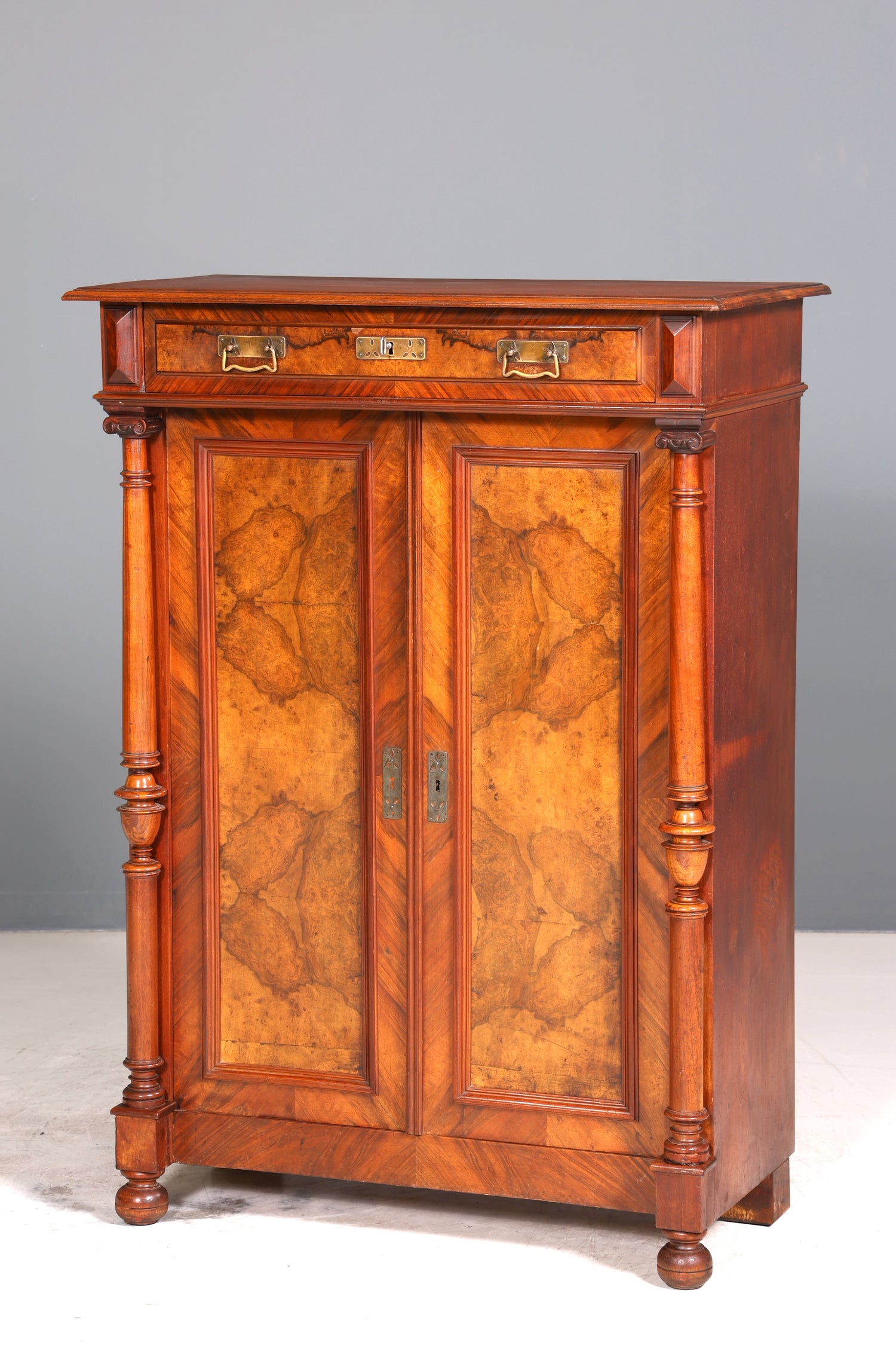 E917 Finish cm Traumhaftes Gründerzeit Vertiko Jugendstil Schrank Antik Highboard Kommode