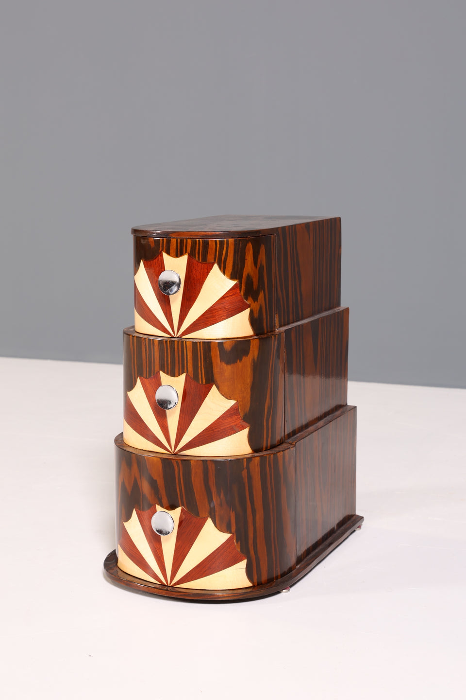 Traumhafte Art Deco Stil Kommode Beistelltisch Nachtisch