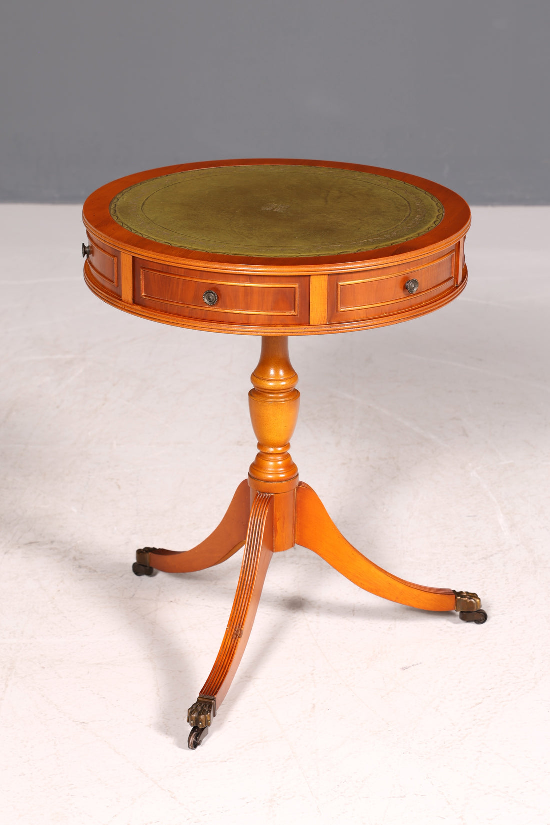 G049 Finish Traumhafter Englischer Tisch Couchtisch Englisch Antik Stil Ablagetisch Regency Stil Beistelltisch