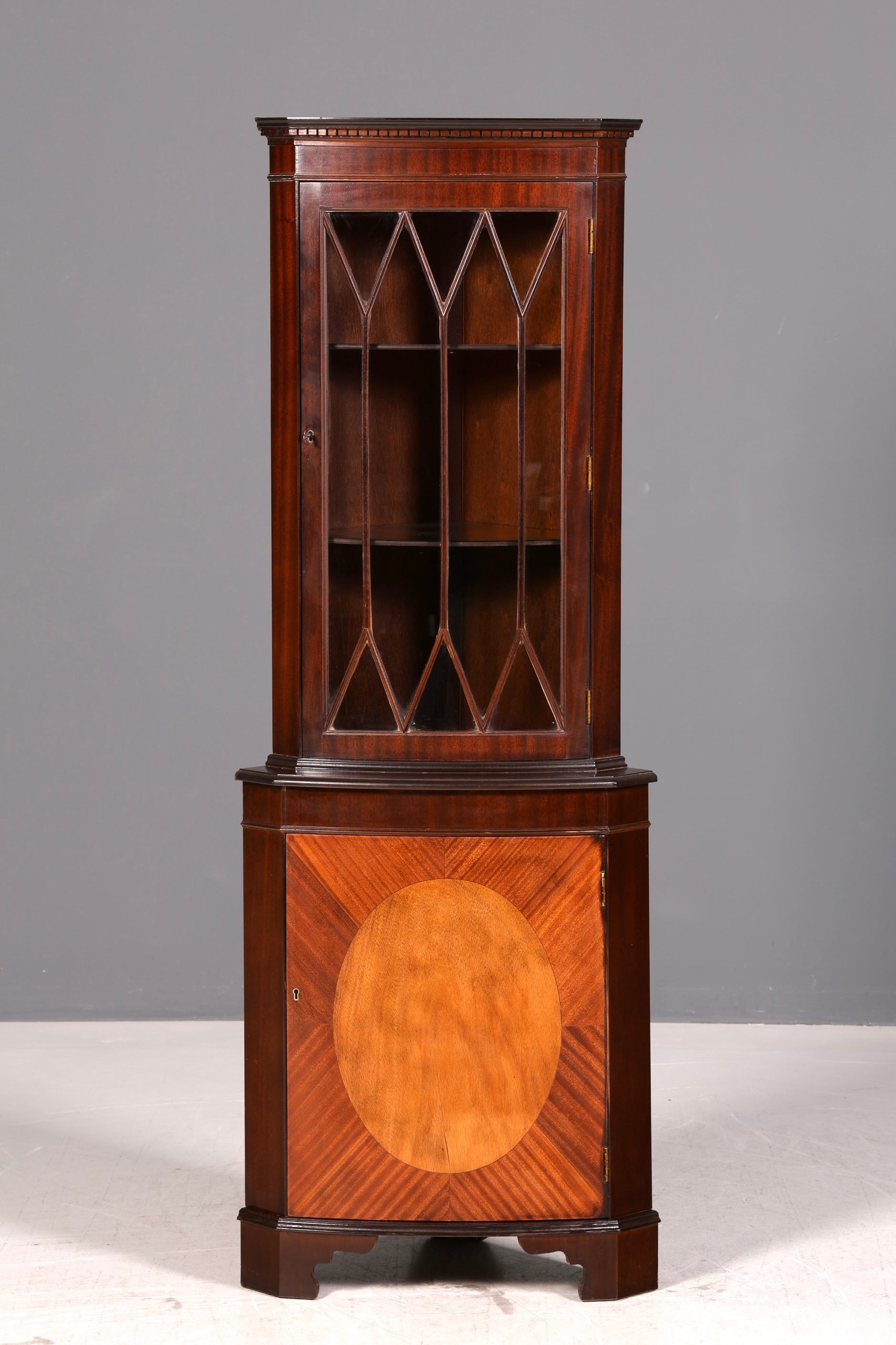 Wunderschöne Englische Eckvitrine Mahagoni 60er Echt Holz Schrank Eckschrank Glasvitrine Vitrine Vintage