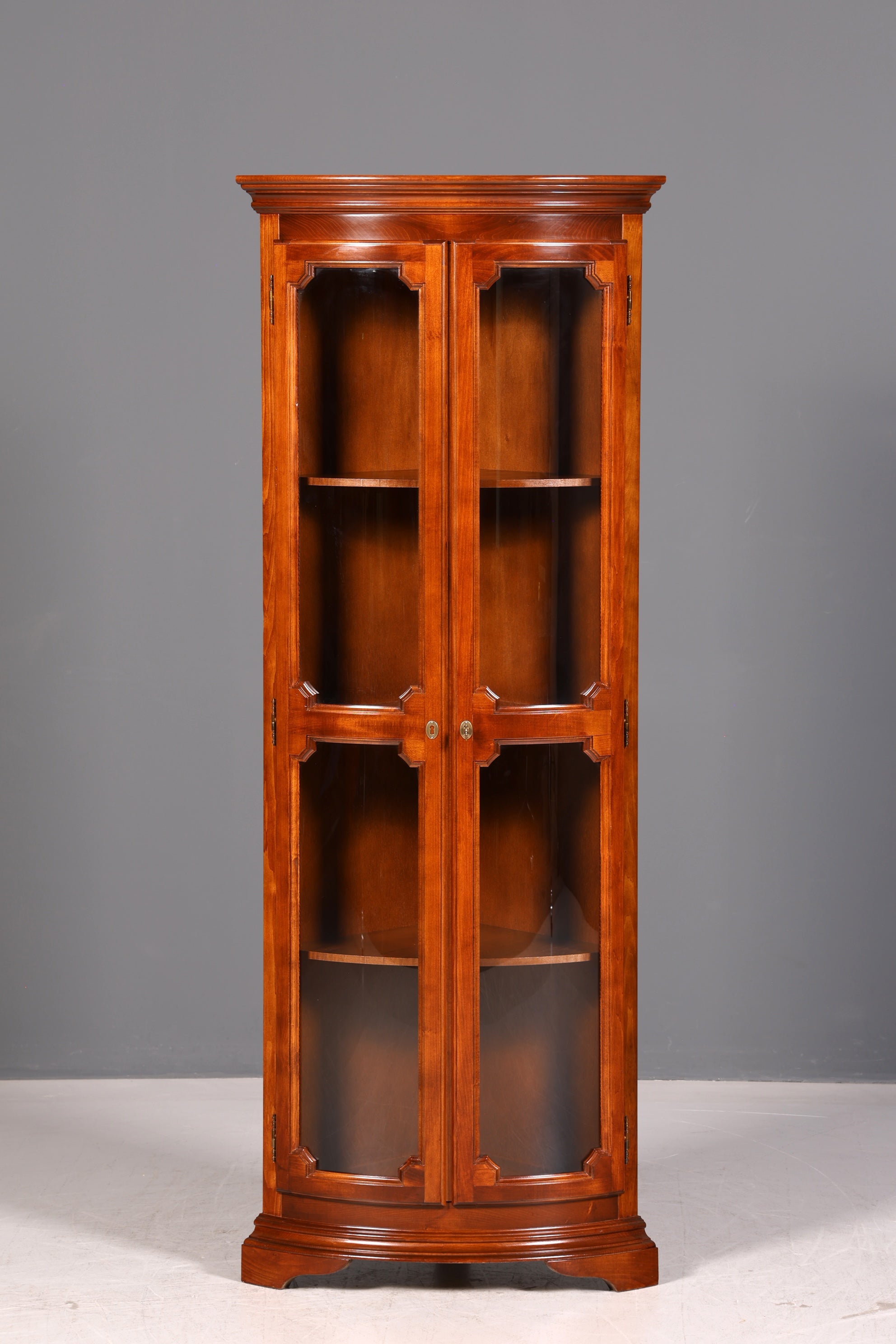 Wunderschöne Original Selva Eckvitrine Antik Stil Vitrine Schrank Geschirrschrank Glasvitrine Eckschrank 1 von 2