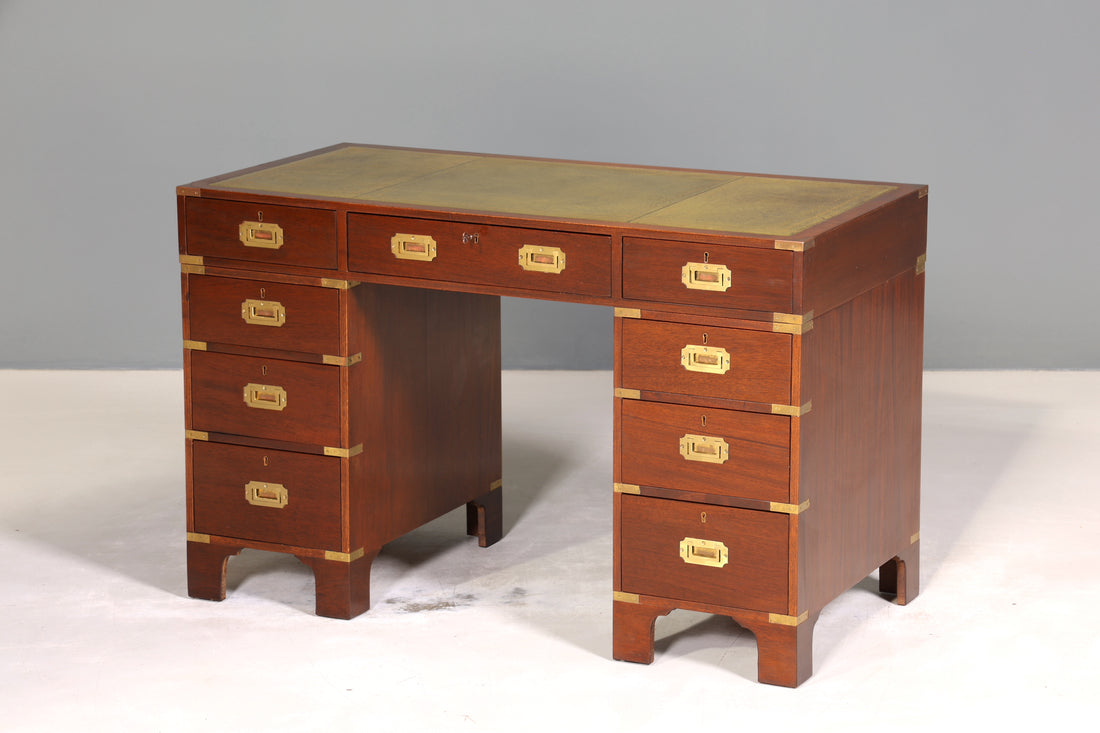 Edler Maritimer Schreibtisch Englischer Military Chest Bürotisch Office Table mit echt Lederauflage