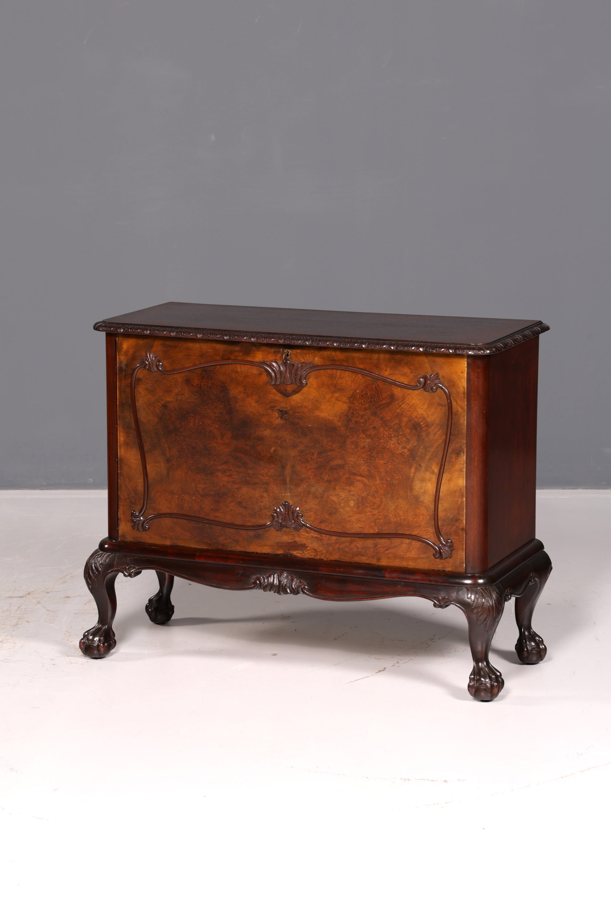Wunderschöner Chippendale Schrank Barock Stil Klappschrank Kommode Truhe Antik Massivholz