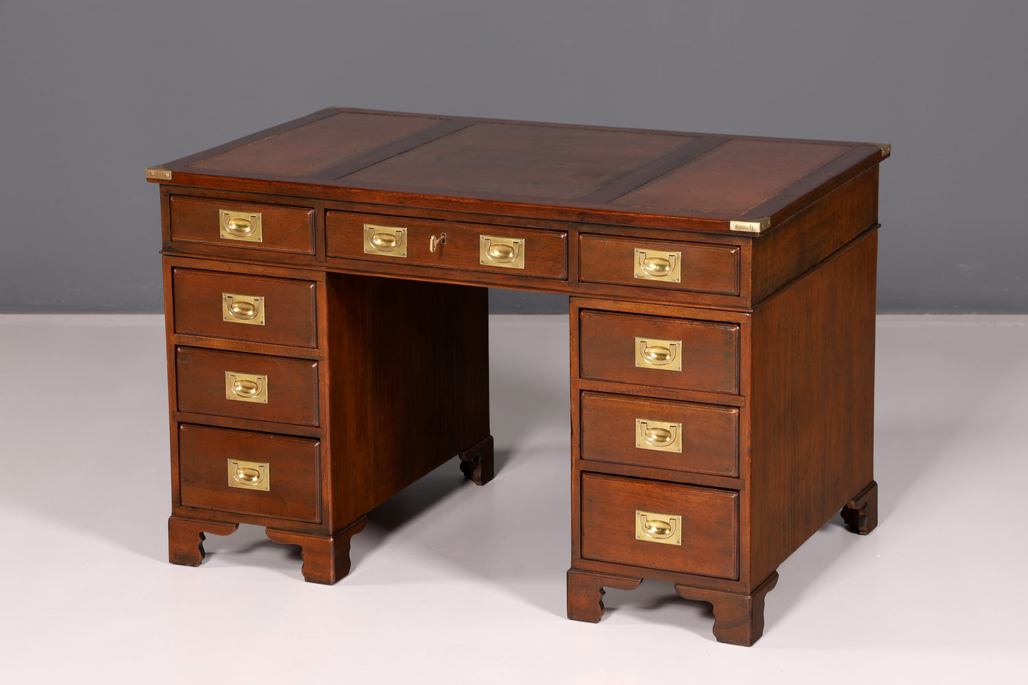 Edler Englischer Schreibtisch Military Chest Echt Lederauflage Bürotisch Office Table Maritim Antik Vintage