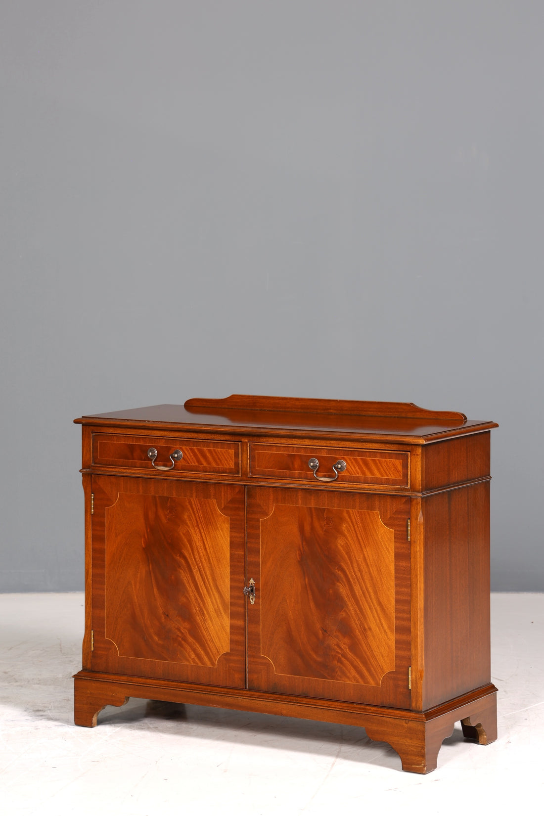 Wunderschöner Englischer Schrank Antik 60s Mahagoni Sideboard Kommode