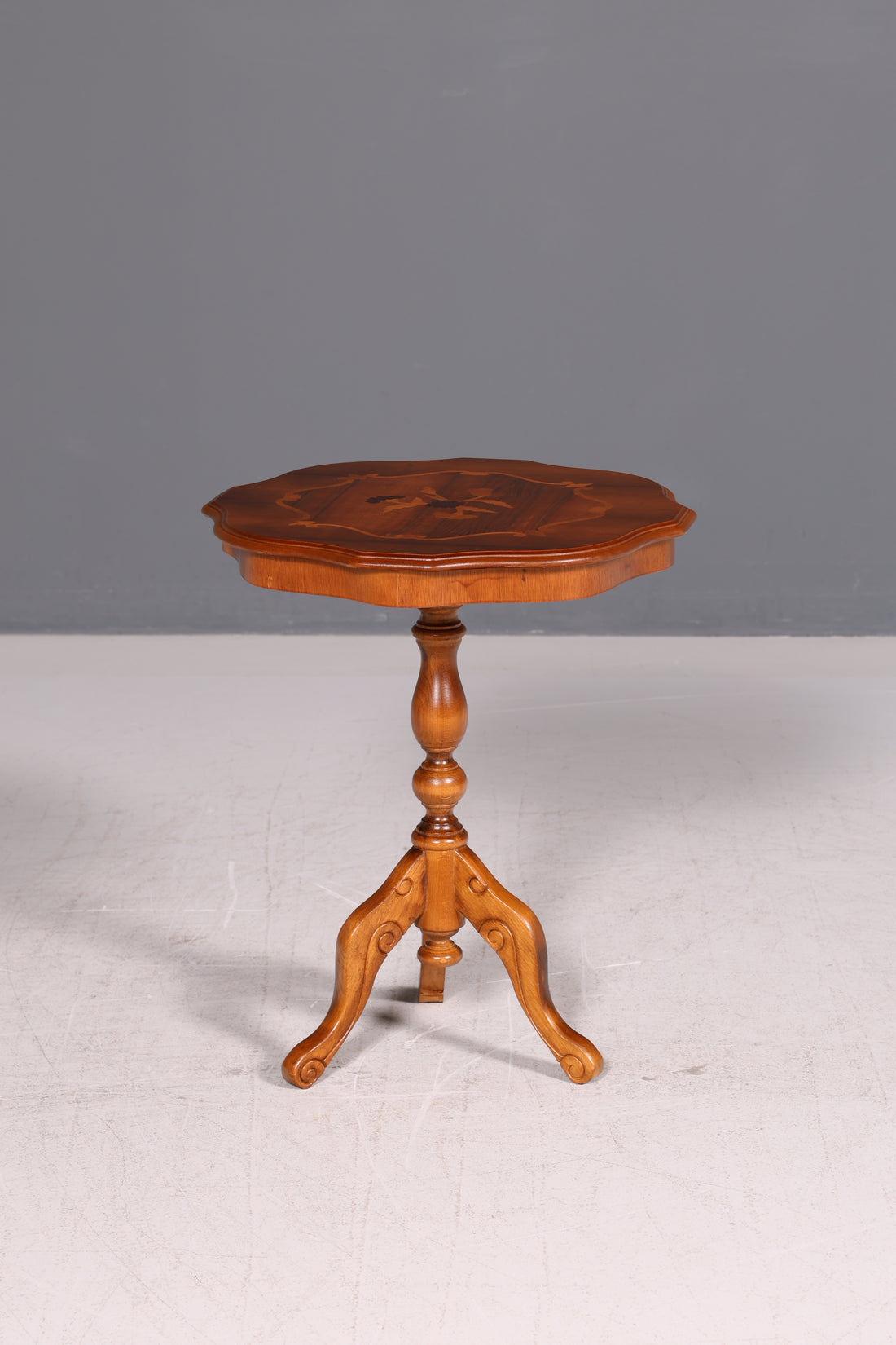 Wunderschöner Beistelltisch im Antik Stil Barock Ablagetisch Intarsien Beistelltisch Vintage Holz