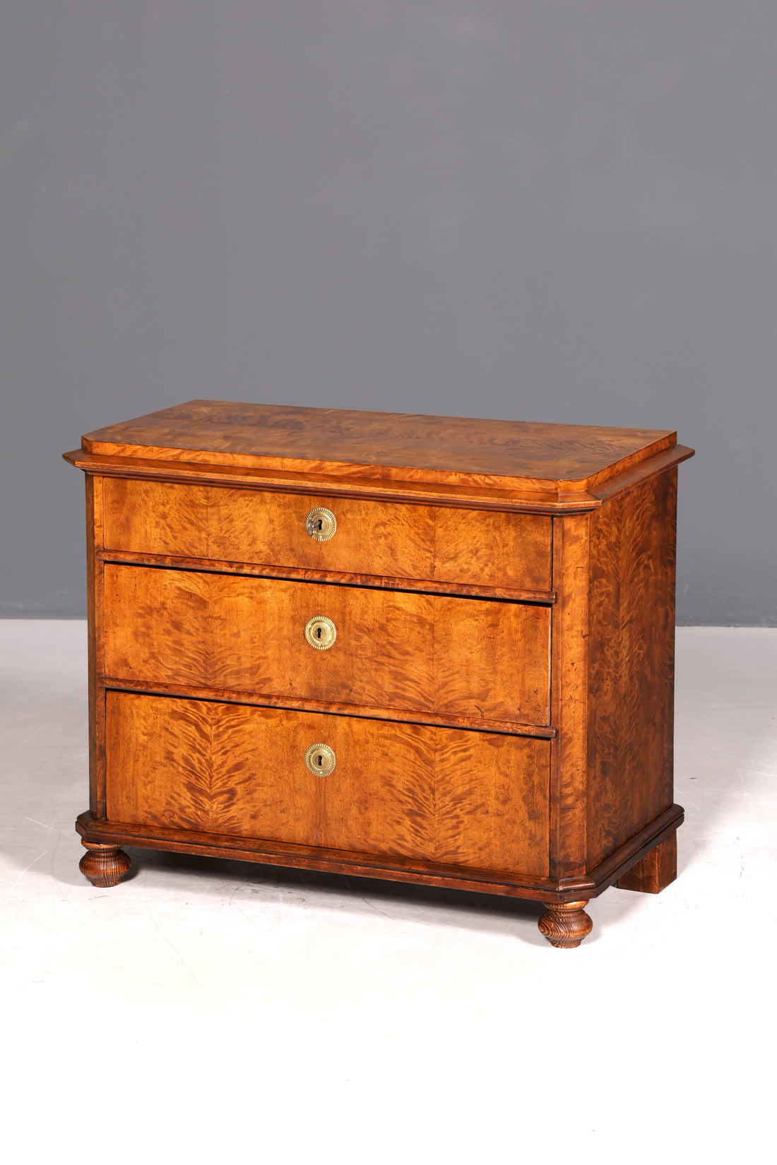 G327 Finish Wunderschöne Gründerzeit Kommode Jugendstil Antik Sideboard Schubladenkommode Wäschekommode (Kopie)