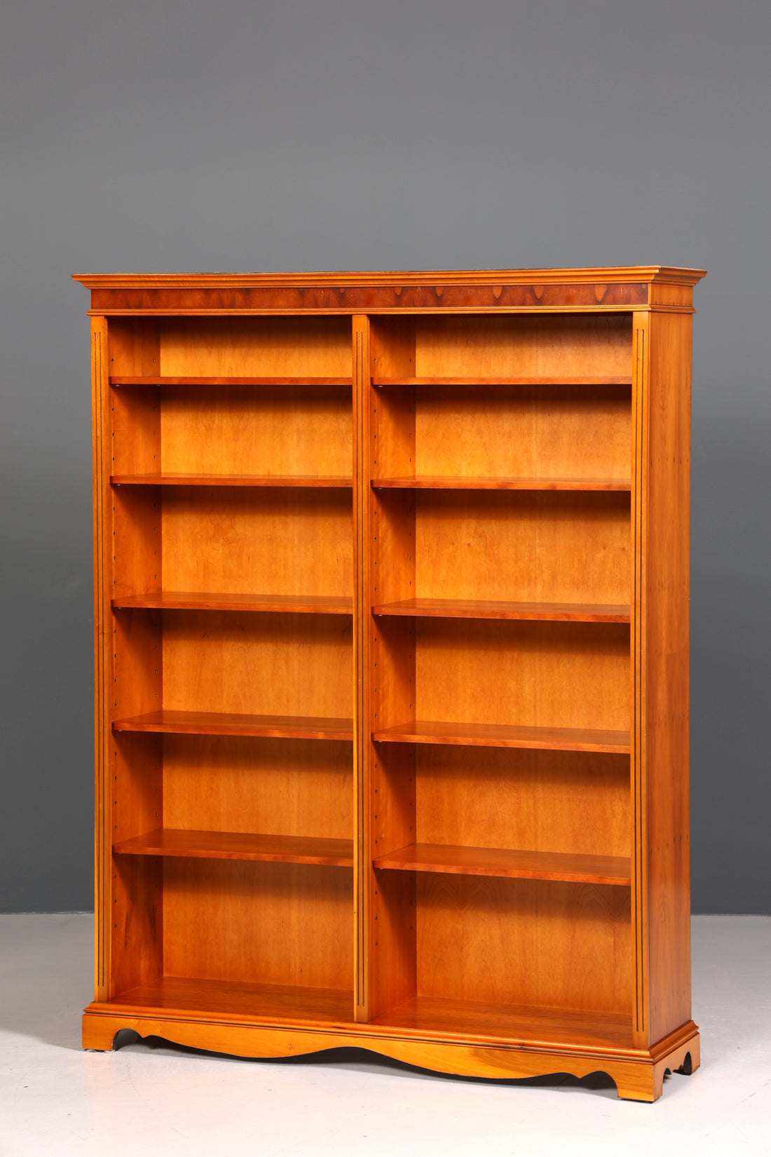Wunderschönes Englisches Bücherregal Eibe Antik Regal Bookshelf Buchablage 60s
