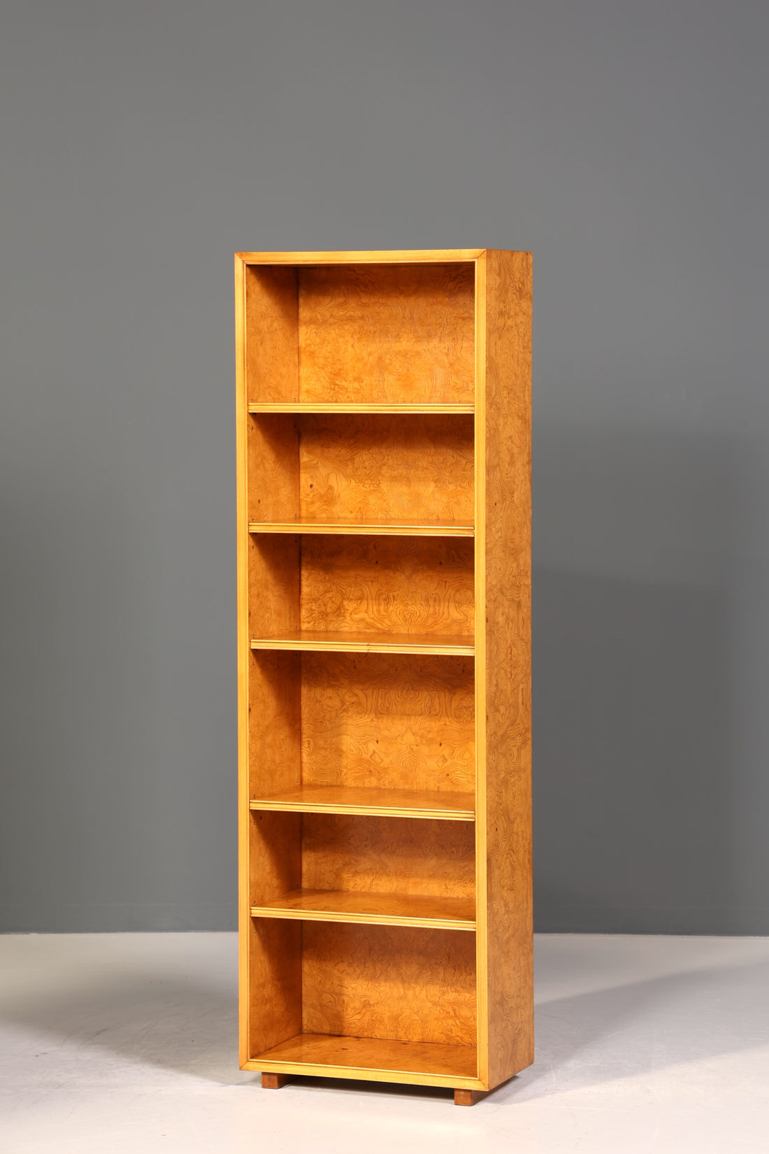 Traumhaftes Original Art Deco Regal Birke Bücherregal Bücheregal Schrank Buchablage 1 von 2