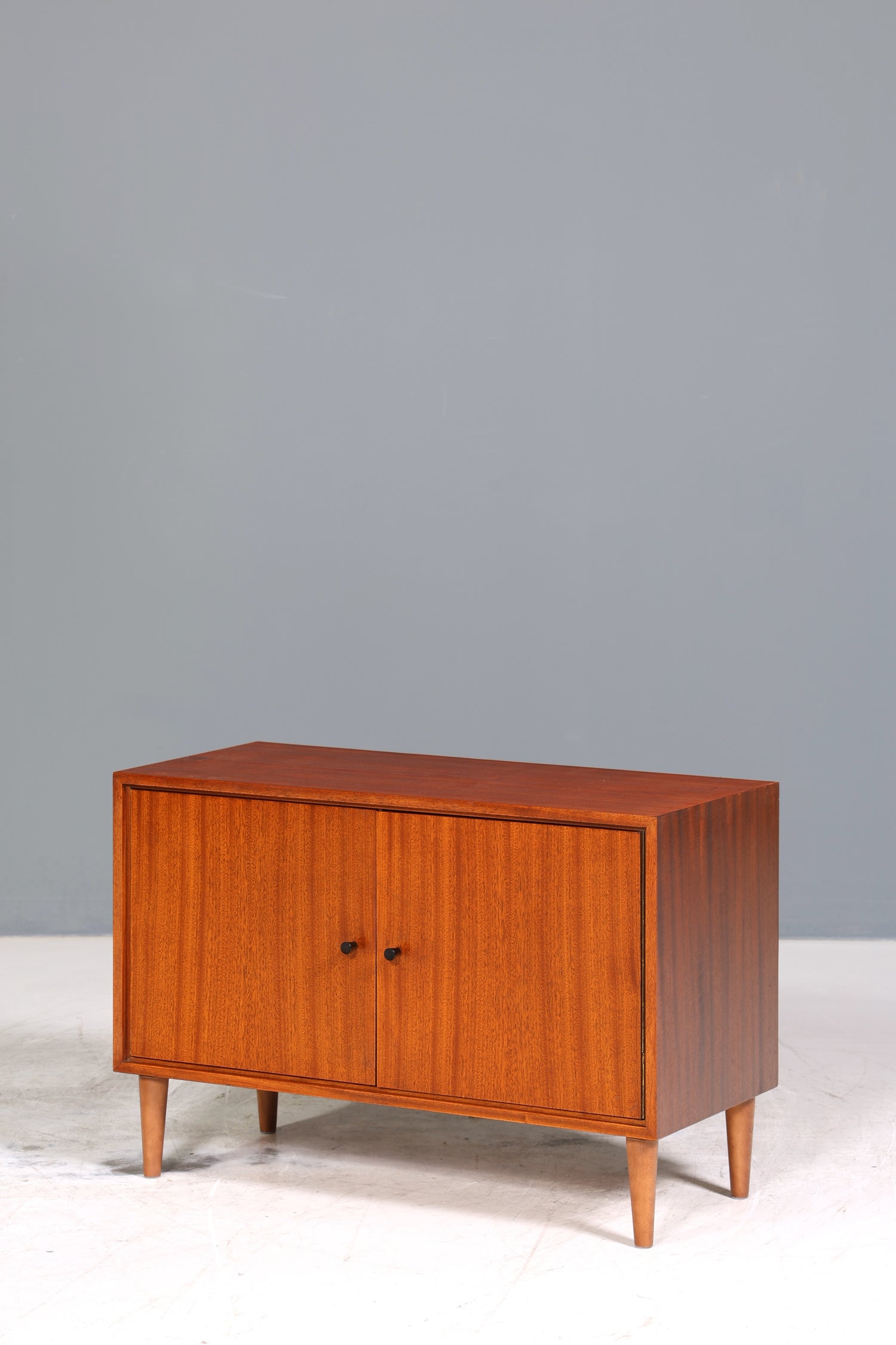 Stilvoller Mid Century Schrank Sideboard Vintage Retro Kommode TV Schrank Flurkommode
