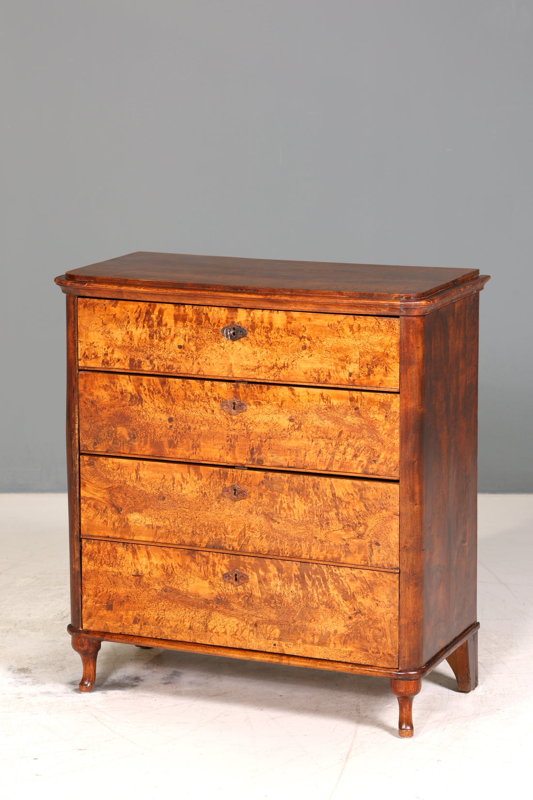 Stilvolle Louis Philippe Kommode Nussbaum Gründerzeit Schubladenkommode um 1890