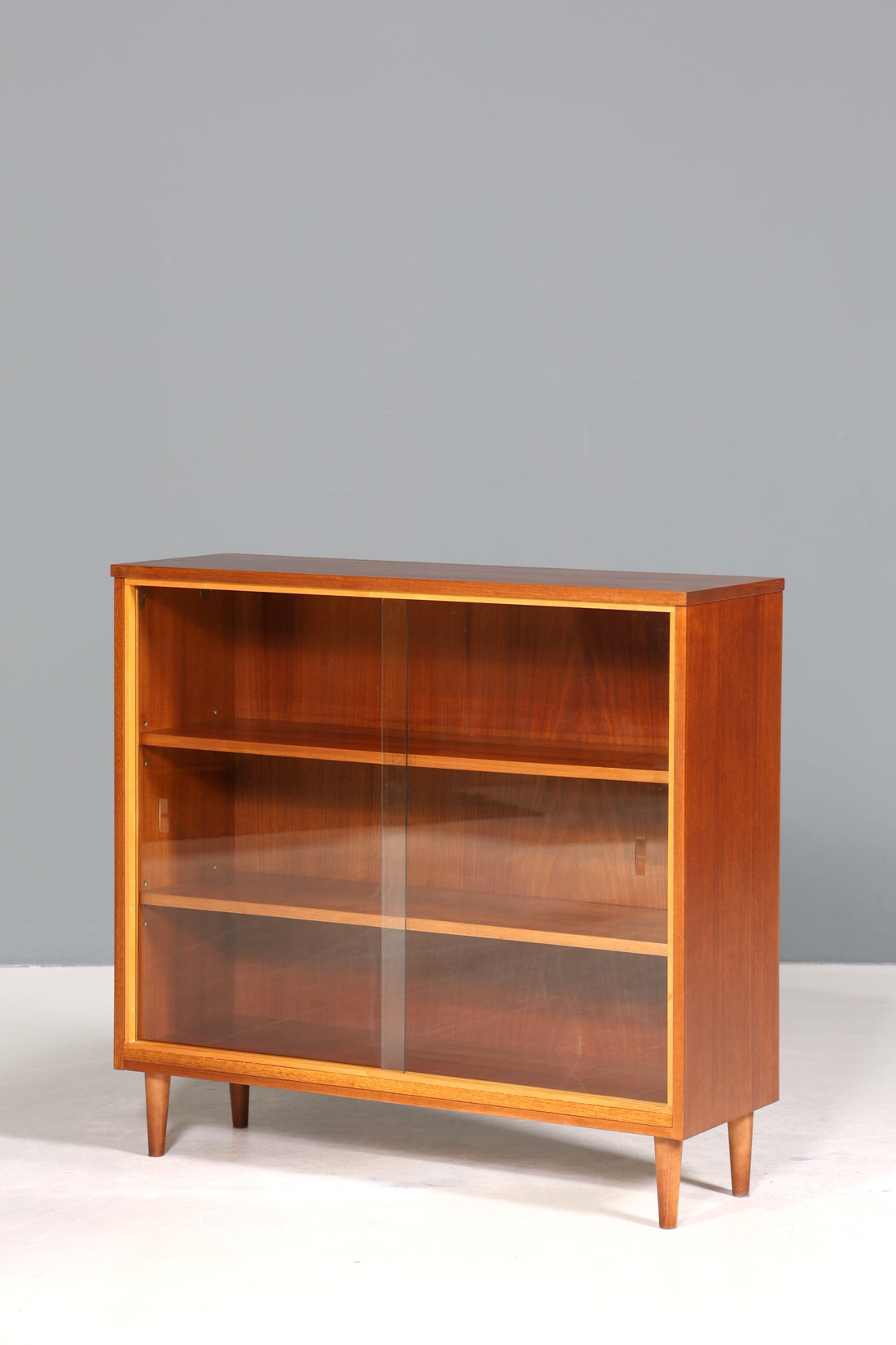 Wunderschöne Mid Century Vitrine Vintage Regal Retro Bücherregal VEB Bookshelf
