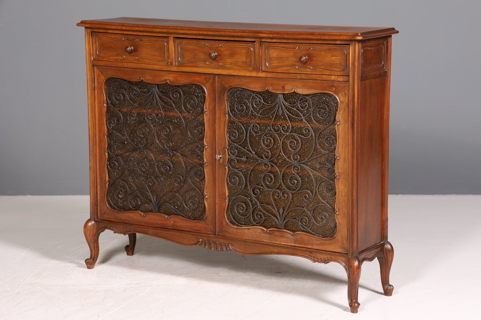 Traumhafte Chippendale Vitrine Sideboard  Regal Barock Stil Schrank Antik Glasvitirne