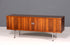 Beeindruckendes Original Hans J. Wegner für RY Møbler Modell RY 25 Sideboard Palisander Holz TV Kommode Vintage Schiebetür Schrank 1 von 2