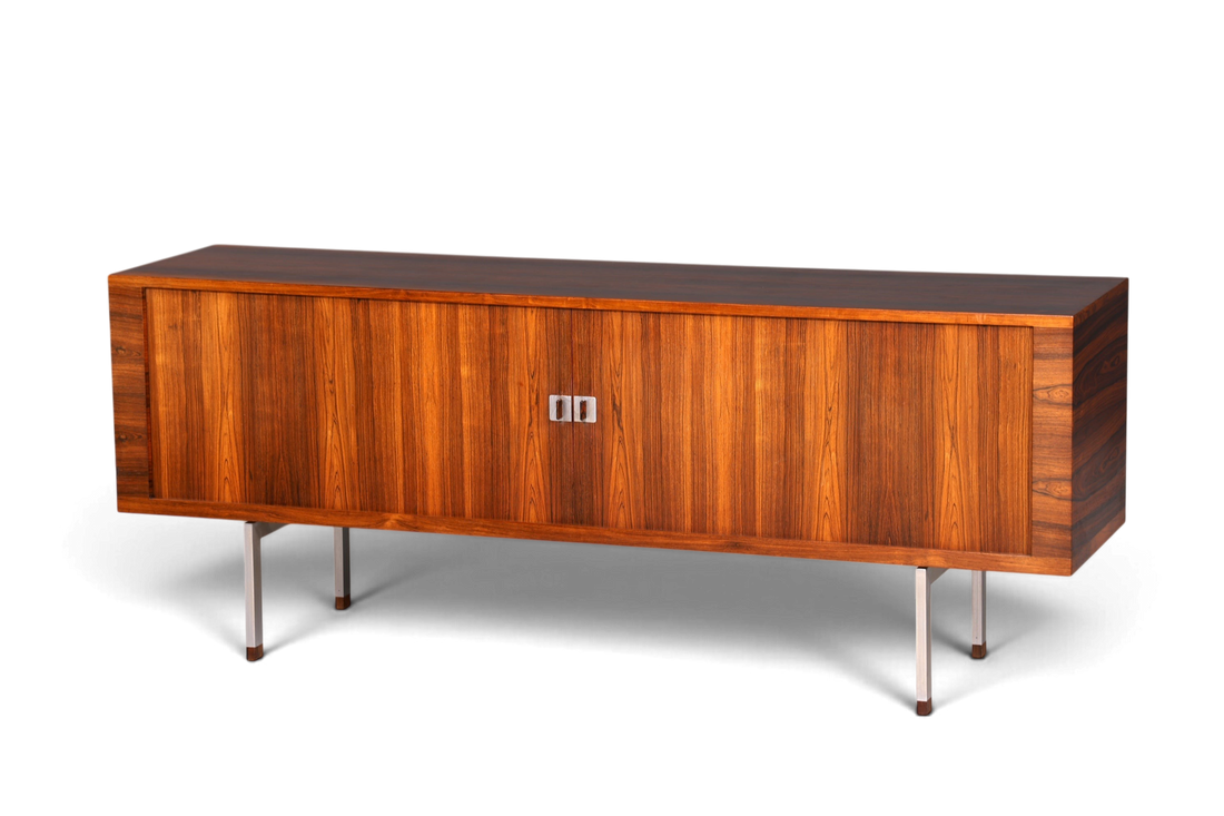 Beeindruckendes Original Hans J. Wegner für RY Møbler Modell RY 25 Sideboard Palisander Holz TV Kommode Vintage Schiebetür Schrank 1 von 2