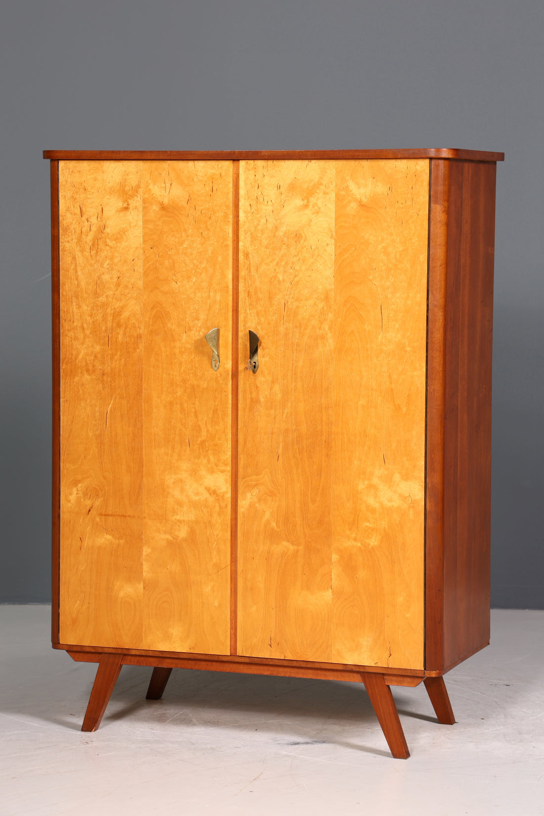 Wunderschöner Mid Century Kleiderschrank Vintage Schrank Retro Kommode 60s Vertiko Büroschrank