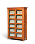 Hauptstadt Möblerei Vitrine aus massivem Holz im Kolonialstil mit verglasten Türen und türkisfarbener Rückwand