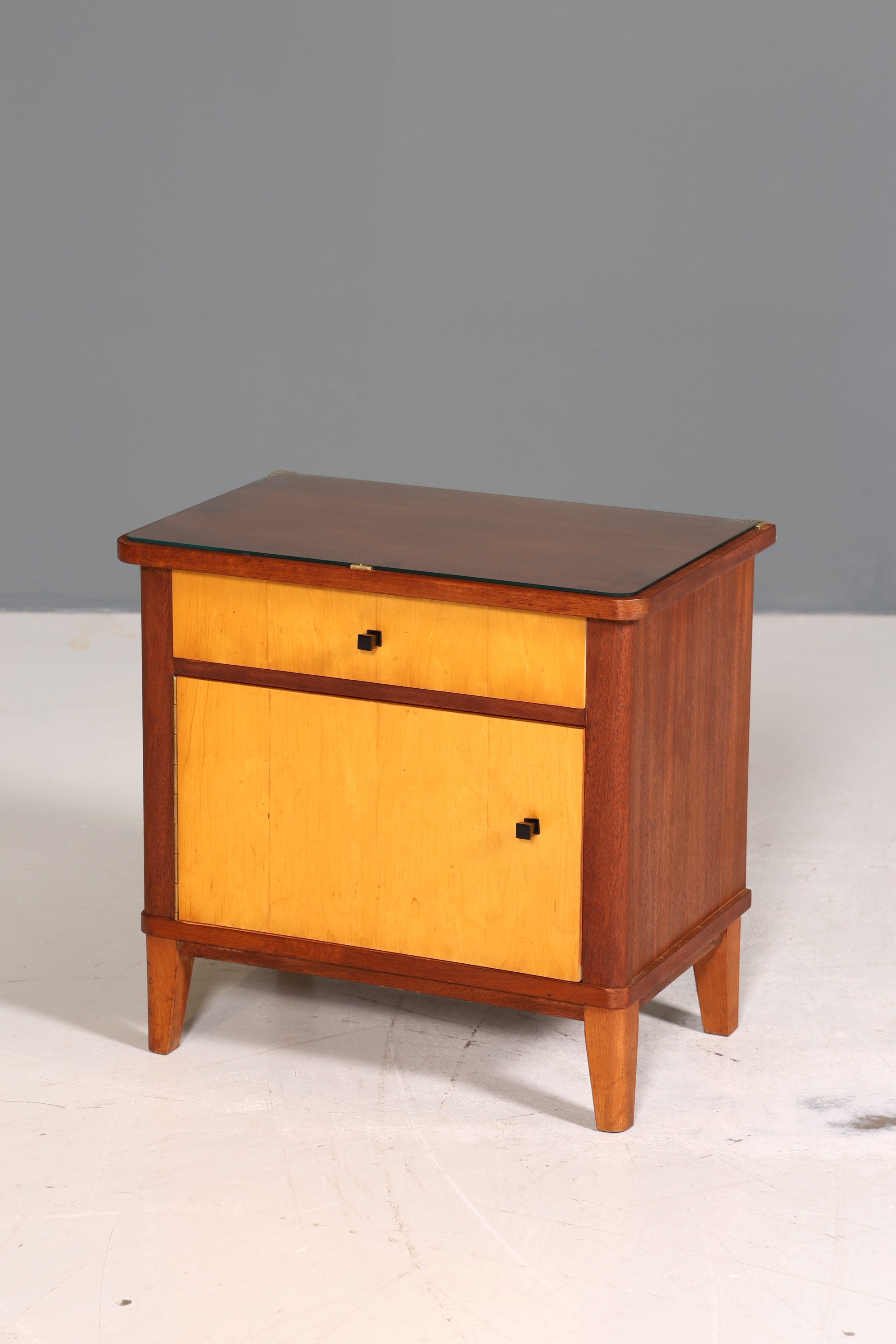 Wunderschöne Mid Century Kommode Vintage Nachttisch 60s Schubladenkommode 1 von 2