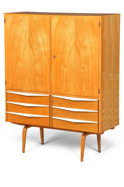 Hauptstadt Möblerei Hellerau Schrank Modell 427 aus Eschenholz im Mid-Century-Design mit Schubladen und Türen