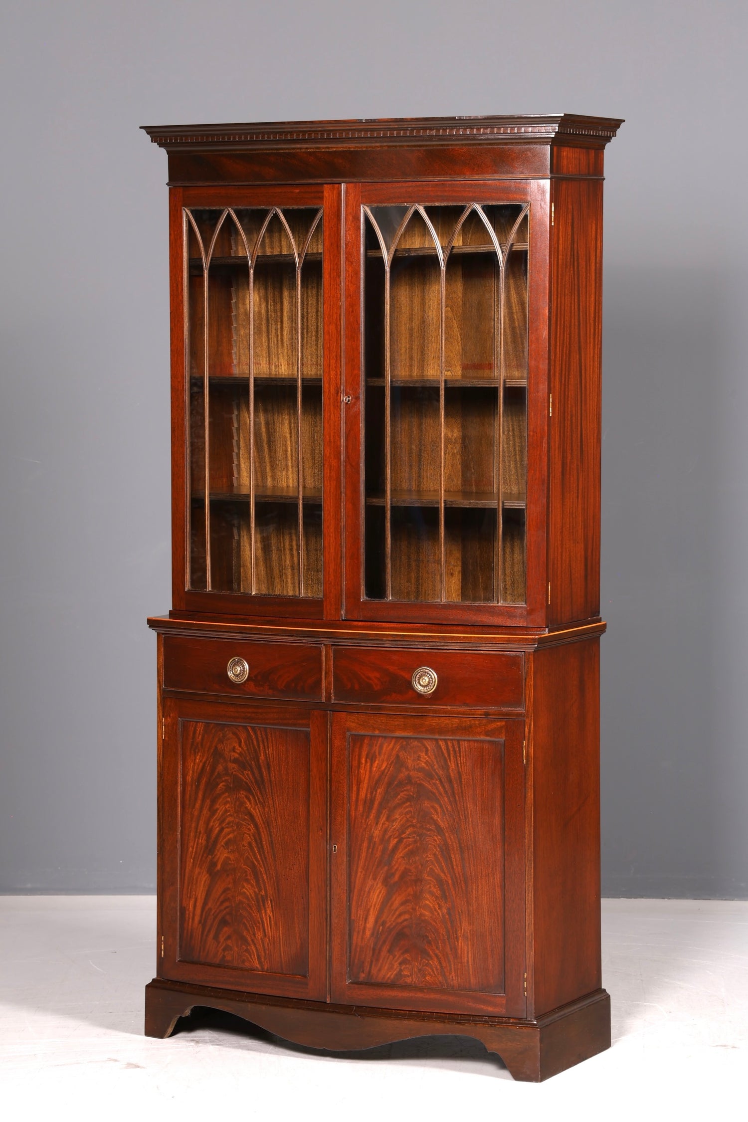 Beeindruckender Englischer Bücherschrank Mahagoni Vitrine Bibliothek Bücherregal Glasvitrine Vintage
