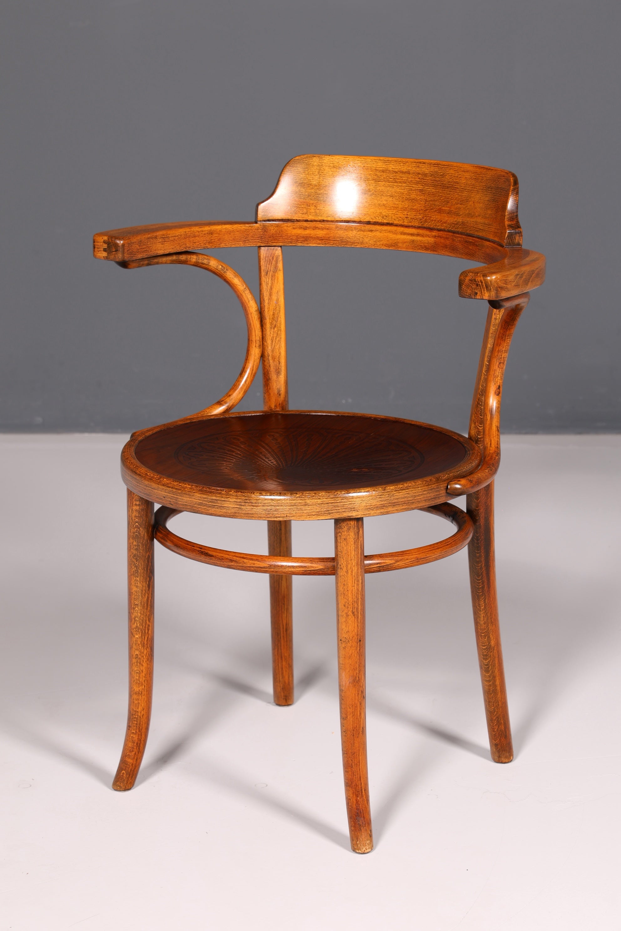 Traumhafter Armlehnstuhl im Thonet Stil Bugholz Antik Sekretär Stuhl Vintage Esszimmer Küchenstuhl