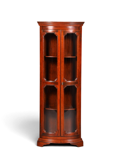 Hauptstadt Möblerei Selva Eckvitrine aus massivem Holz im antiken Stil mit Glasfront und eleganter Patina