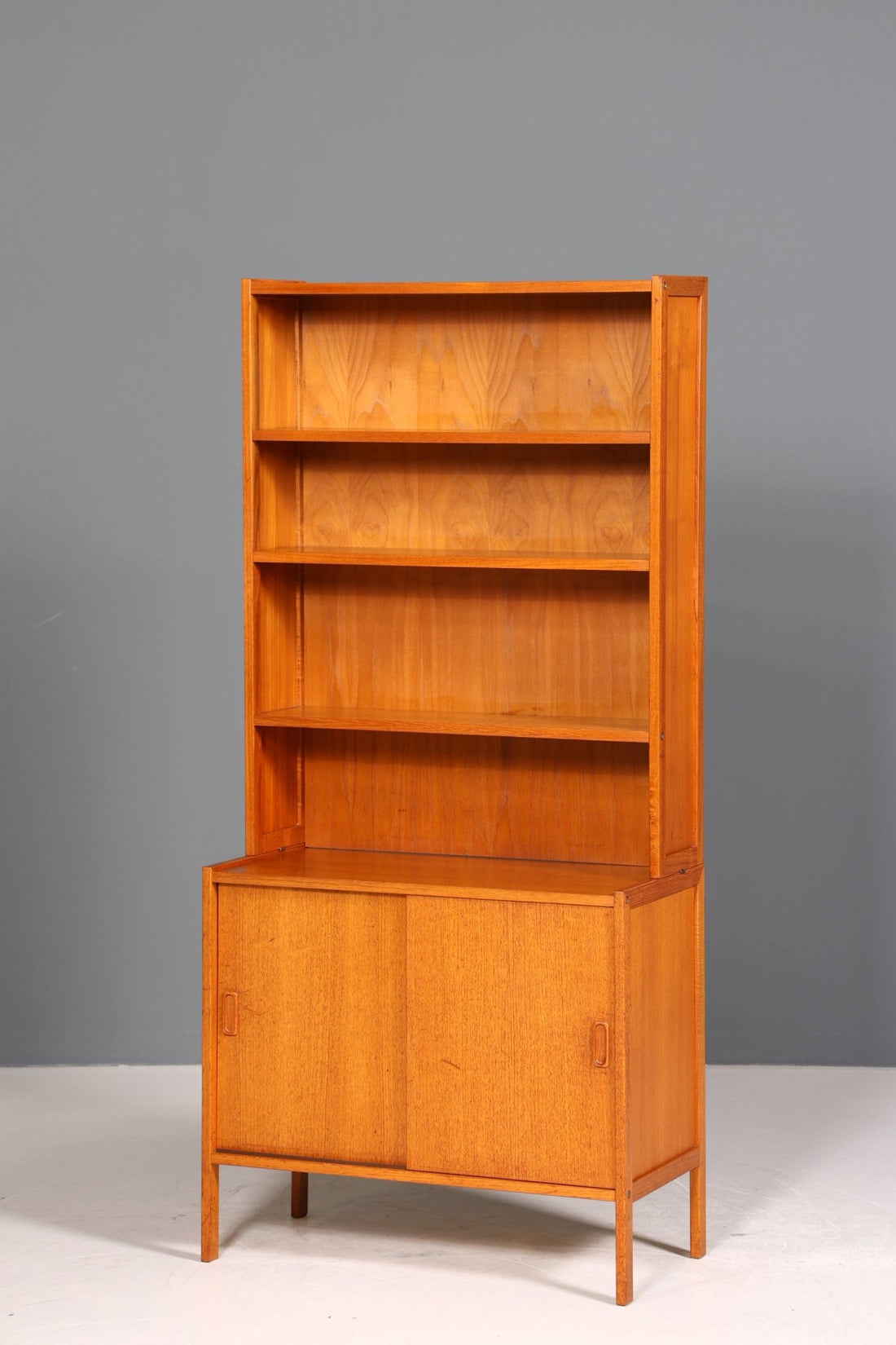 Schlichtes Mid Century Bücherregal Danish Design Schrank Retro Kommode Schiebetür Regal Vintage 2 von 2