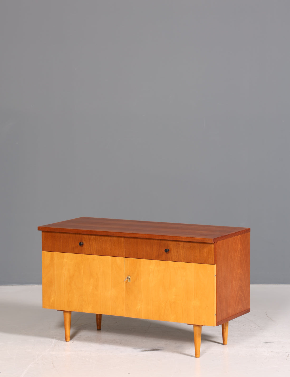 Wunderschöne Mid Century Kommode Vintage Flur Kommode 60s Retro Schrank 1 von 2