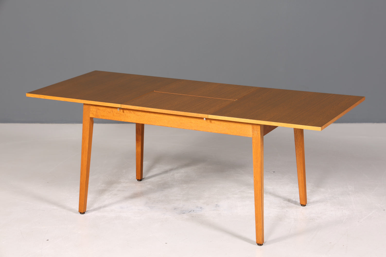 Traumhafter Mid Century Küchentisch Vintage Tisch ausziehbar und höhenverstellbar Esszimmer Tisch VEB