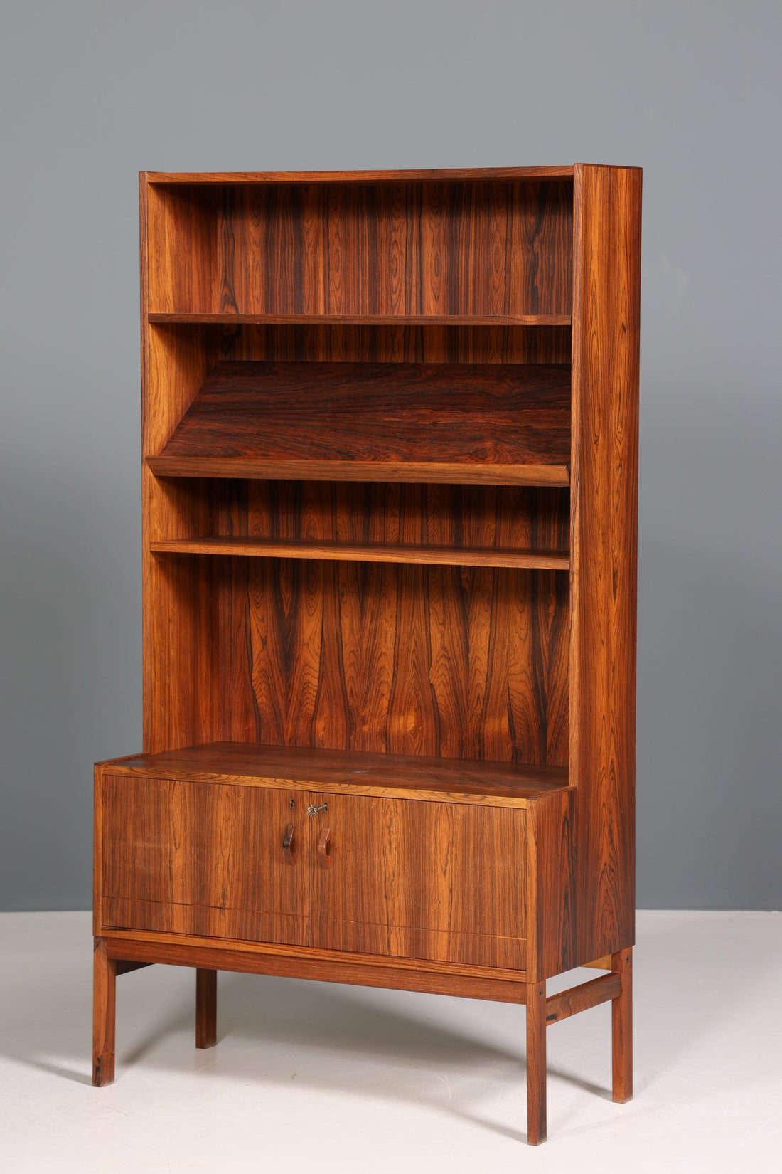 Stilvolles Mid Century Palisander Regal Vintage Bücherregal 60s Schrank Kommode Buchablage