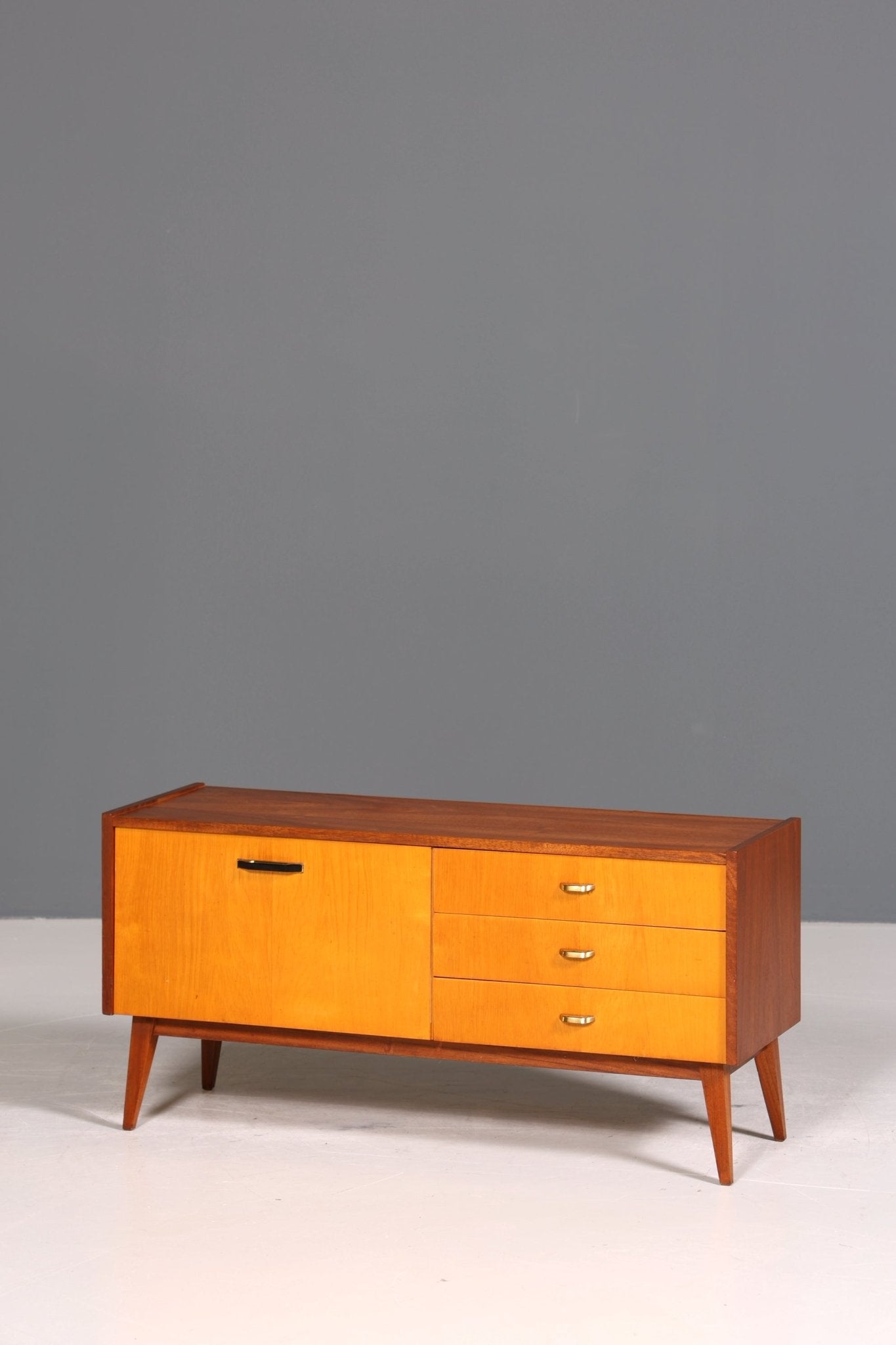 Traumhaftes Mid Century Sideboard Vintage TV Kommode 60s Schrank Flurkommode Klappschrank