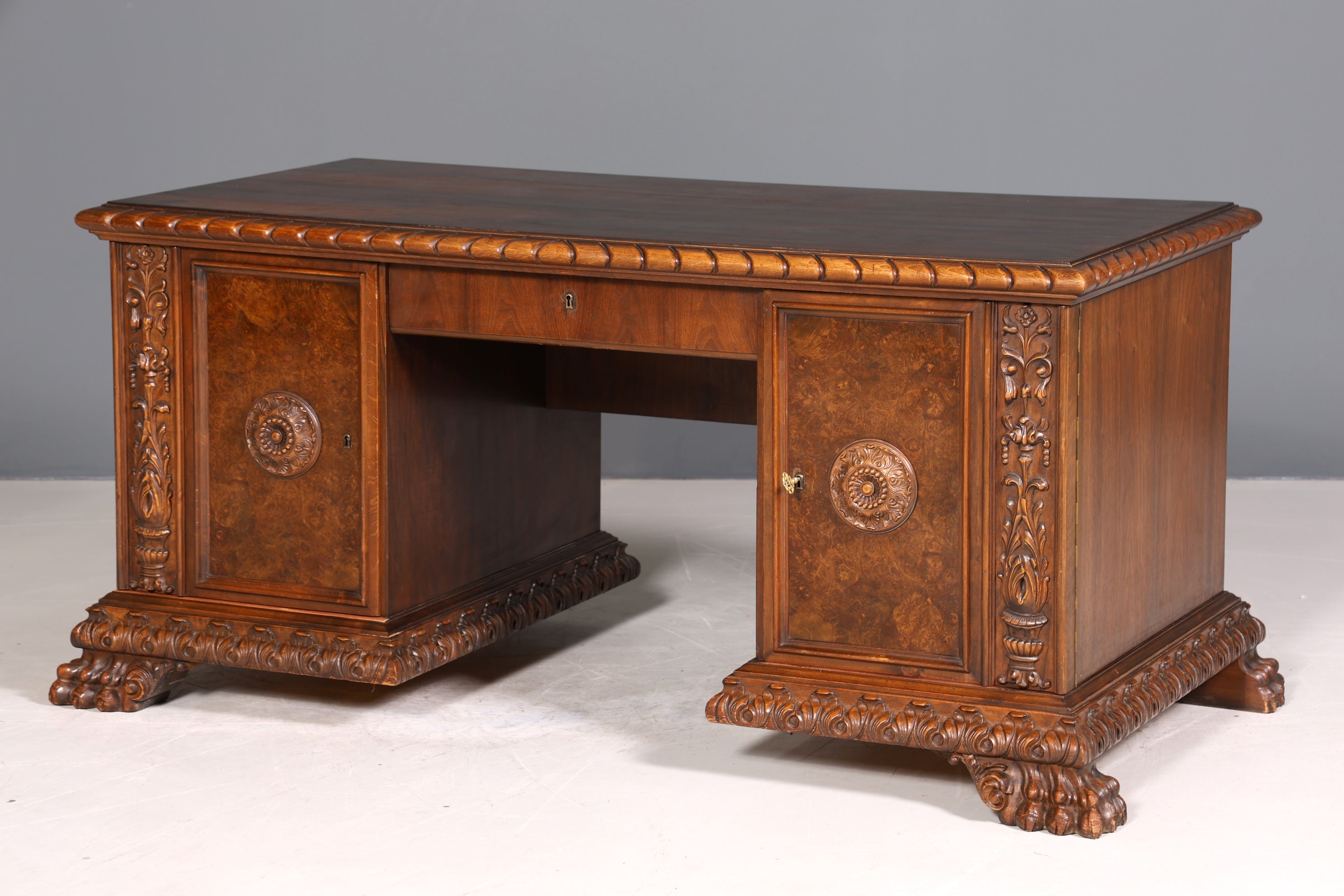 Imposanter Neorenaissance Schreibtisch Herrenzimmer Gründerzeit Bürotisch Antik Office Table