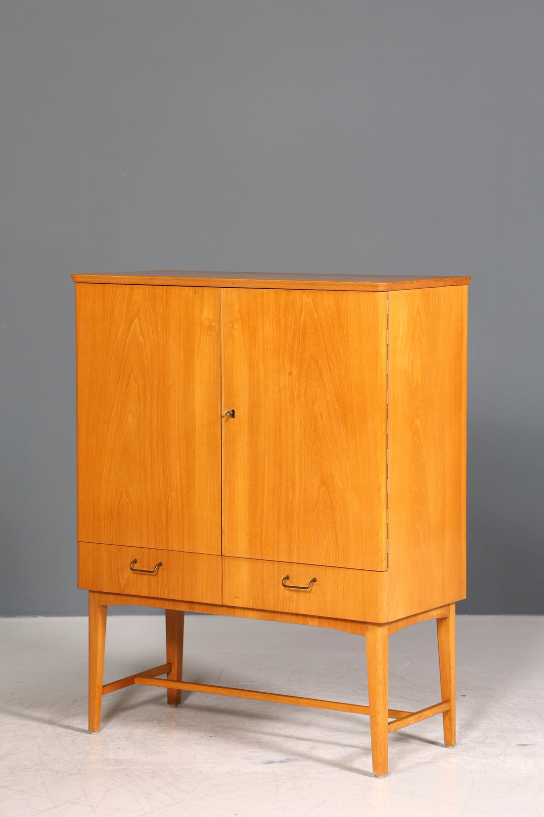 Wunderschöner Mid Century Schrank 60er Jahre Wäscheschrank Aktenschrank Kommode