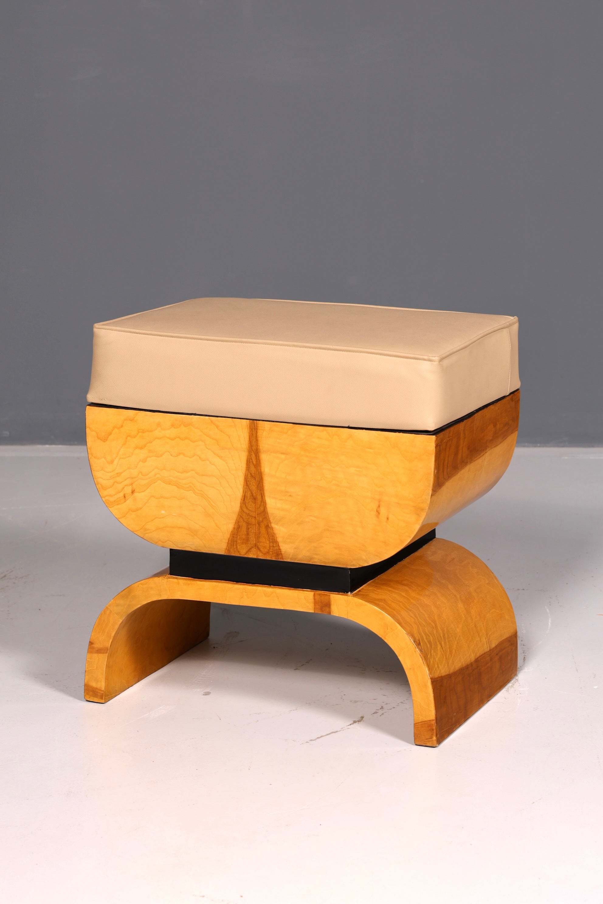 Wunderschöner Hocker im Art Deco Stil Birke Sitzhocker Fußhocker Fußbank Antik Vintage