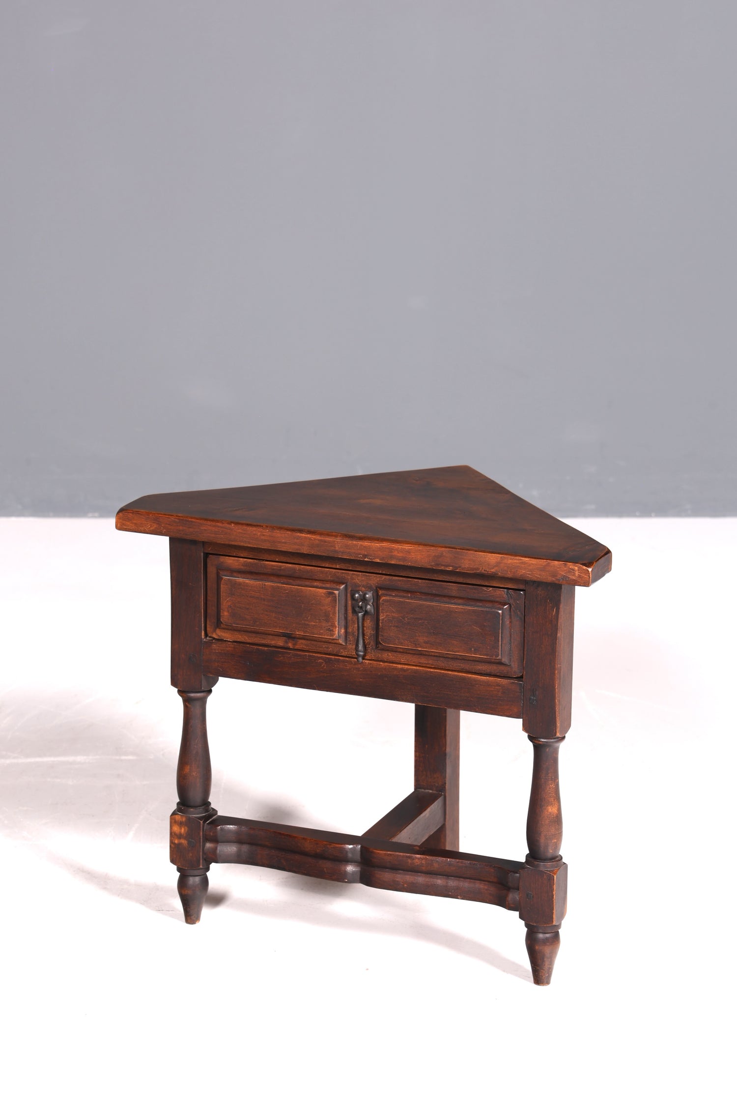 Wunderschöner Spanischer Ecktisch echt Holz Beistelltisch rustikaler spanischer Ablagetisch