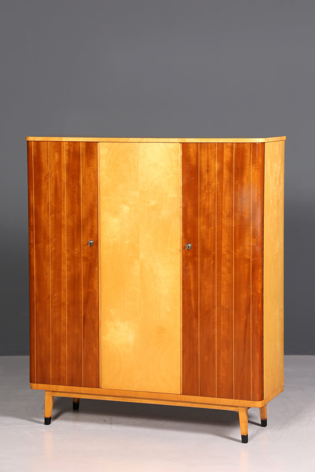 Wunderschöner Mid Century Schrank 60er Jahre Kleiderschrank Wäscheschrank Aktenschrank