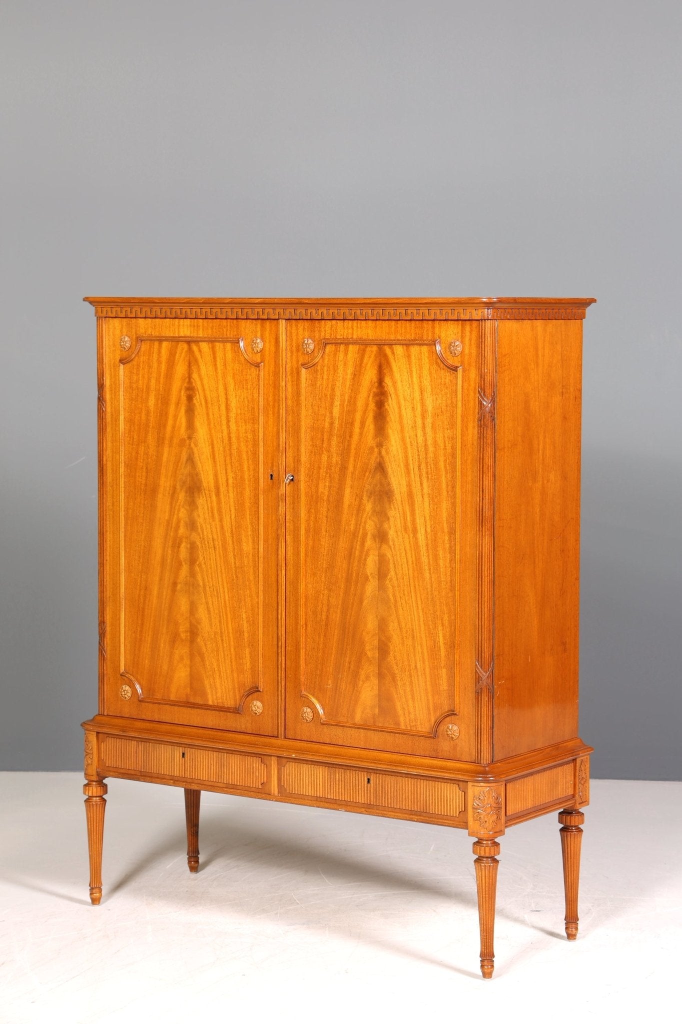 Wunderschöner Englischer Schrank Antik Mahagoni Vertiko Barock Stil Highboard Aktenschrank