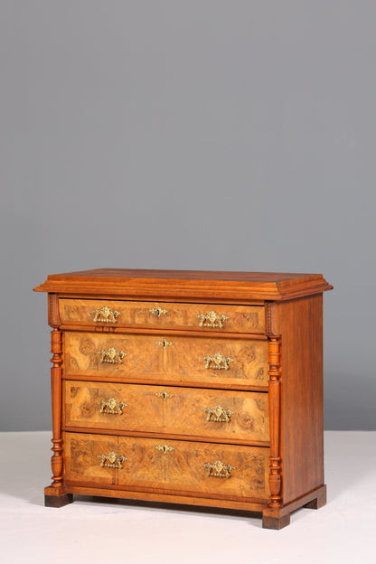 Traumhafte Gründerzeit Kommode Louis Philippe Vertiko Nussbaum Sideboard um 1880