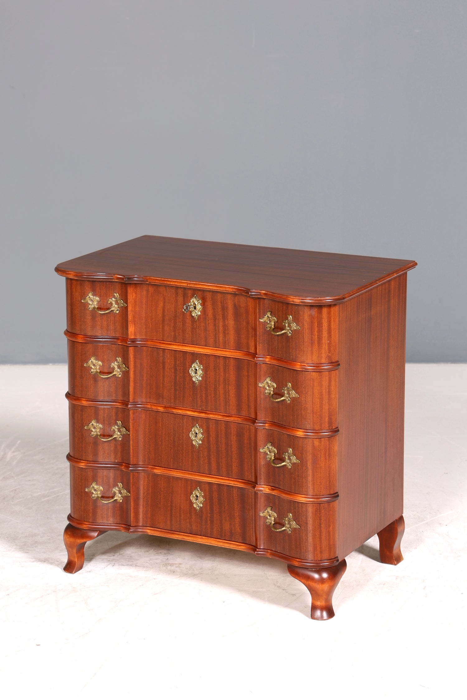 Wunderschöne geschwungene Kommode im Barock Stil Sideboard Englisch Schubladenkommode