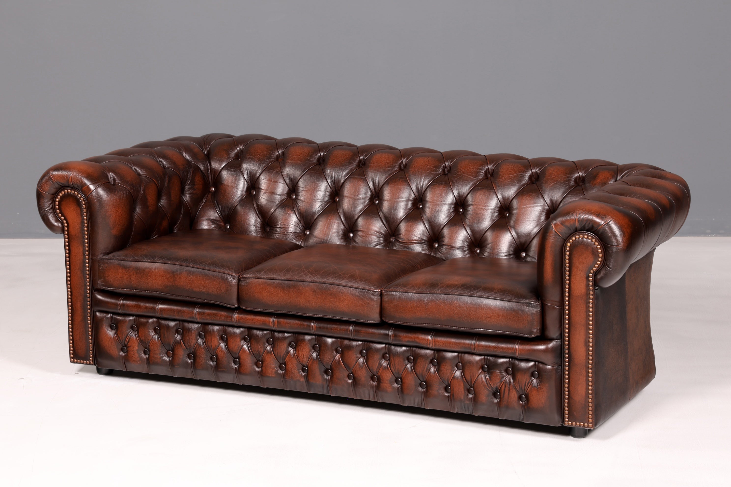 Beautiful Original Centurion Chesterfield 3-Seater Genuine Leather Sofa English Upholstered Sofa Leather Sofa