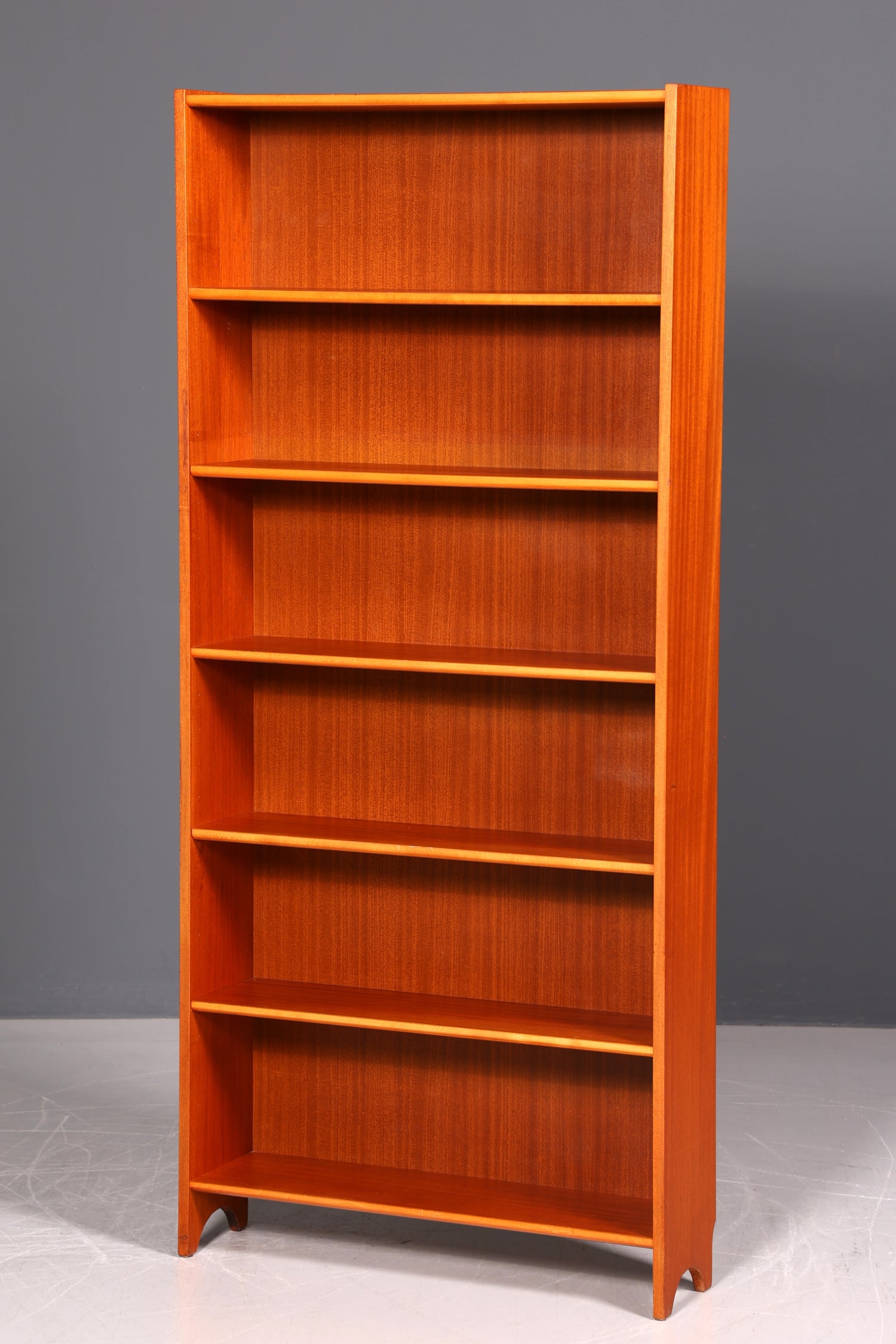 Schlichtes Mid Century Regal Vintage Bücherregal Schrank Buchablage 60s Bookshelf Designklassiker