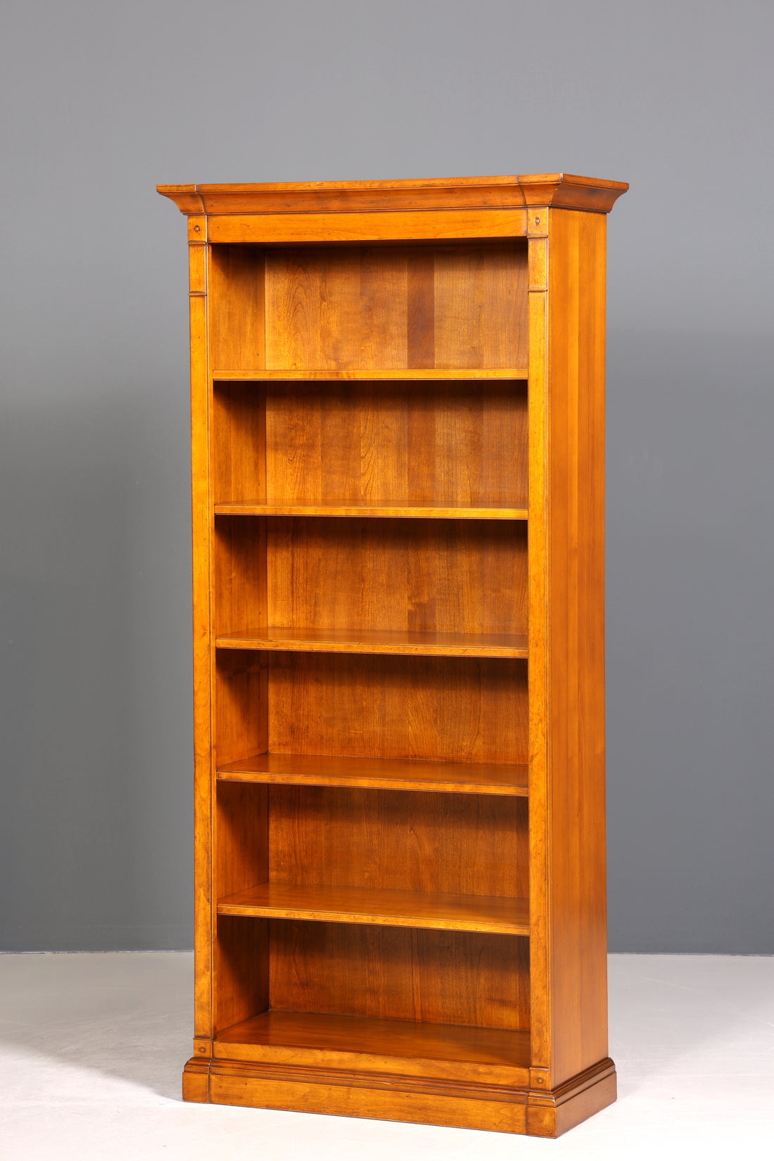 Wunderschönes Original Selva Bücherregal Antik Stil massiv Holz Regal Schrank Bibliothek