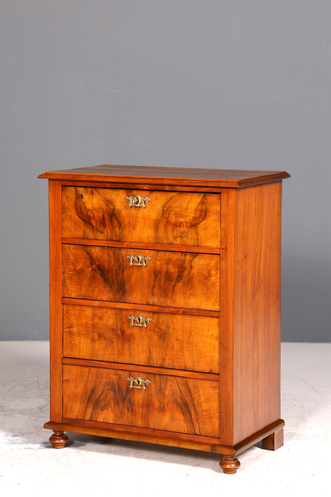 Stilvolle Louis Philippe Kommode Gründerzeit Schubladen Kommode Wäschekommode um 1880
