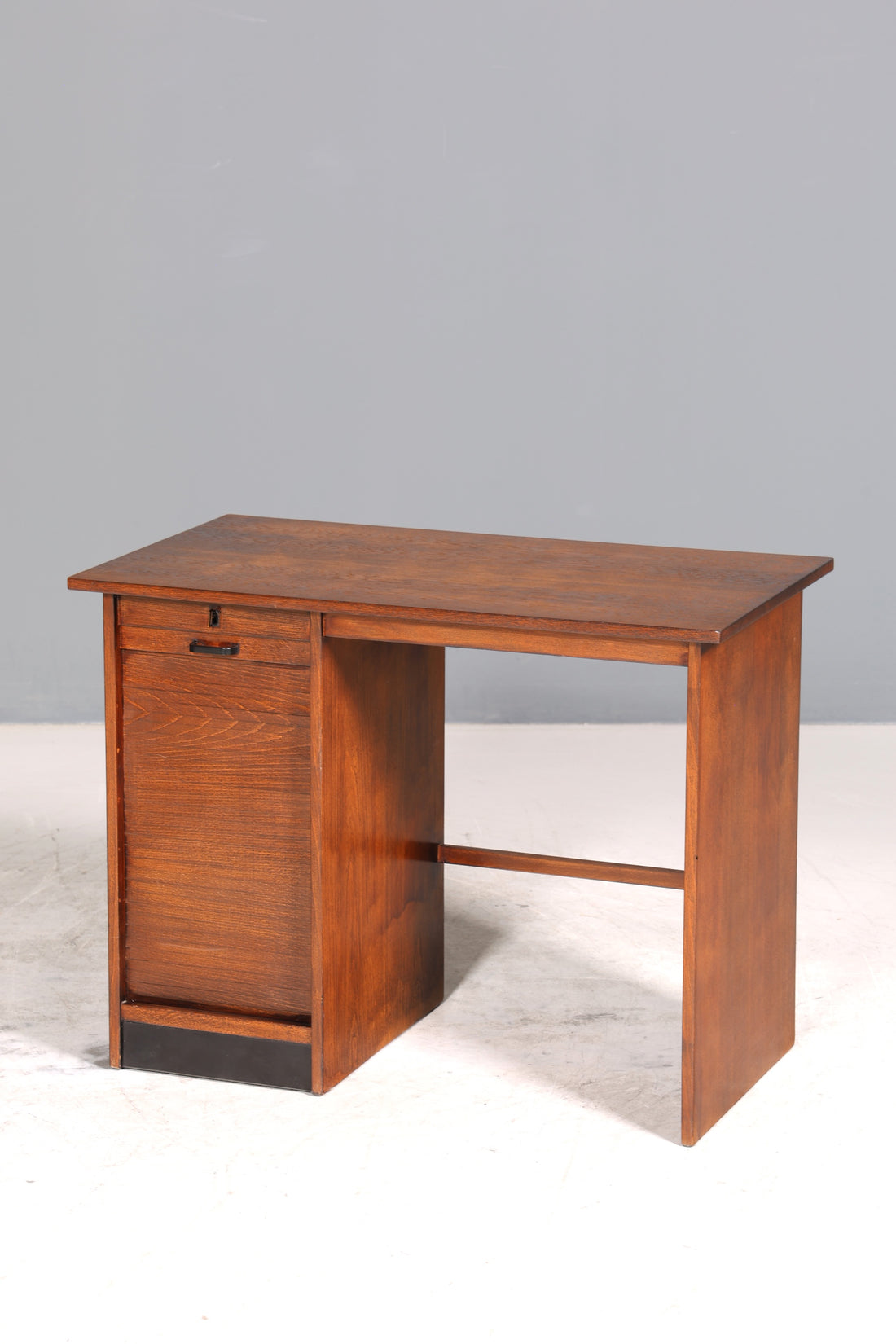 Stilvoller Bauhaus Rollladen Schreibtisch Mid Century echt Holz Bürotisch Office Table
