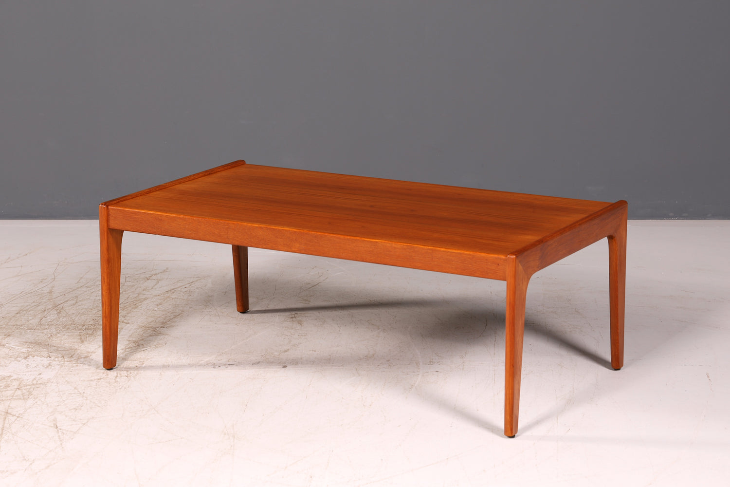 Beautiful Mid-Century teak coffee table, retro side table, vintage coffee table, 1970s living-room table