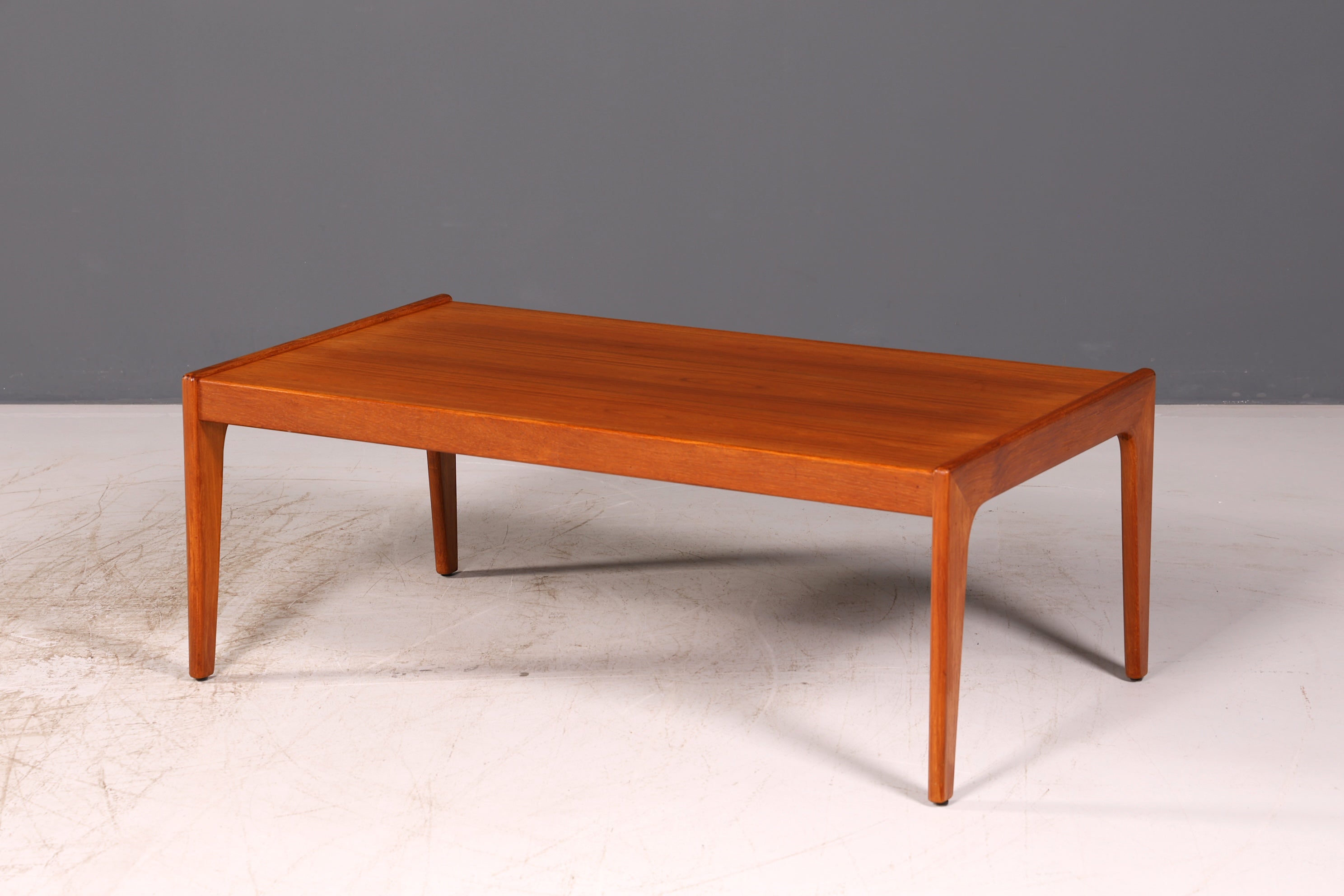 Beautiful Mid-Century teak coffee table, retro side table, vintage coffee table, 1970s living-room table
