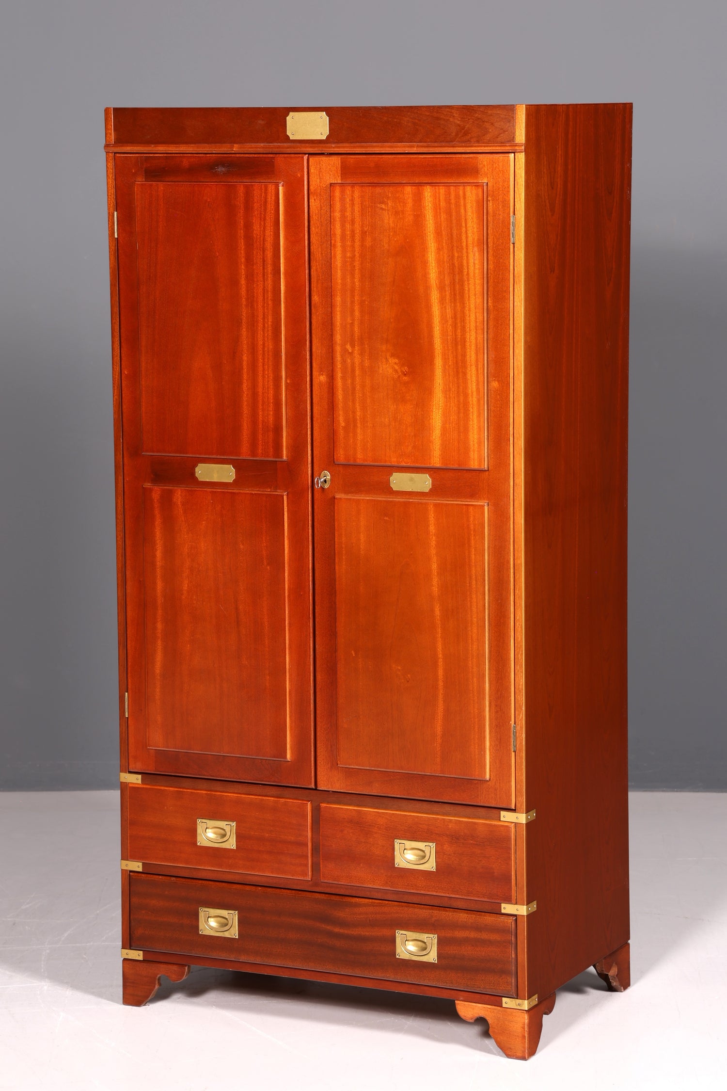 Beeindruckender Maritimer Schrank Englischer Schiffs Kleiderschrank Englisch Antik Wäscheschrank Dielenschrank