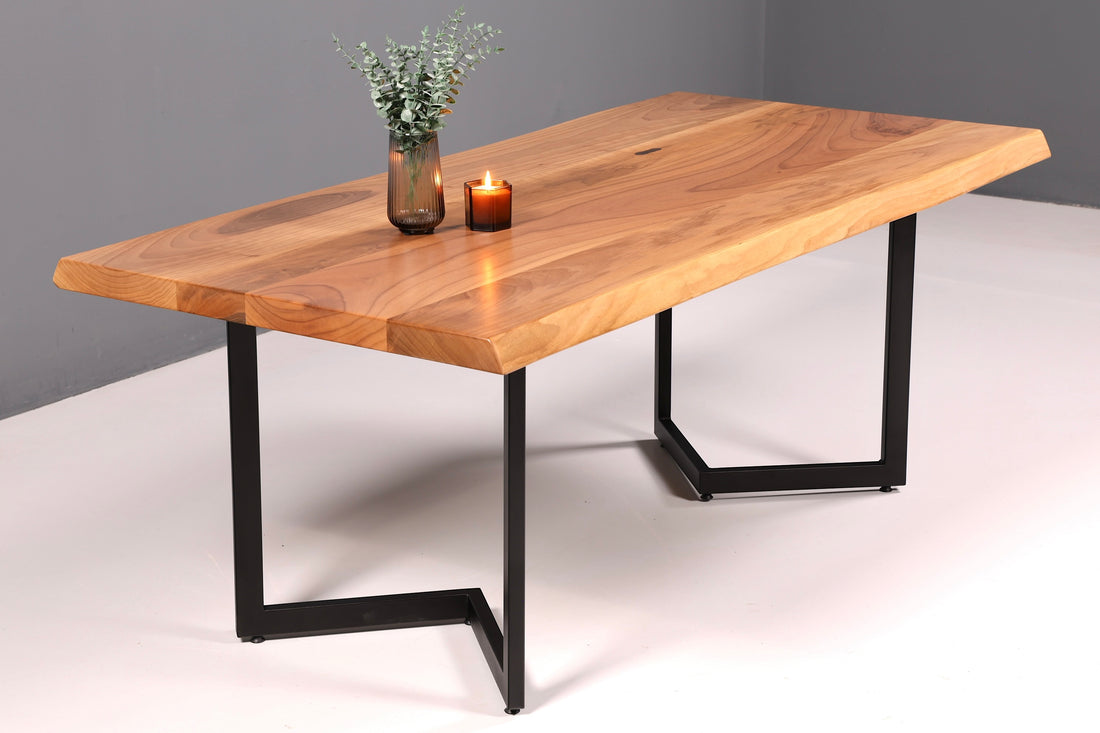 Traumhafter Nussbaum Tisch 200cm-100cm Esszimmer Tisch Baumkanten Platte Massiv Holz Küchentisch
