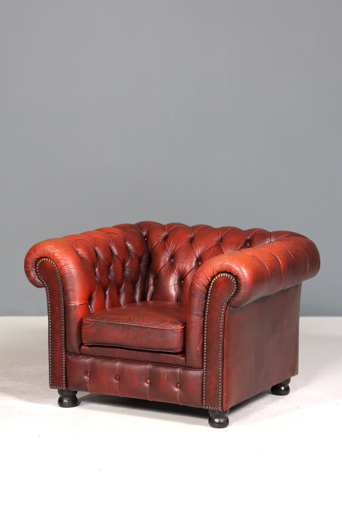 Stilvoller Original Chesterfield Sessel Englisch Oxblood Leder Armlehnsessel Herrensessel 1 von 2