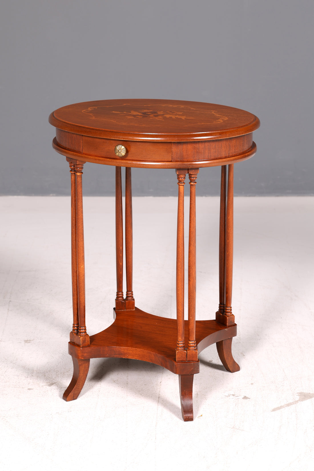 Beautiful Italian Sorrento Side Table Étagère 1940s Walnut Rootwood Inlay Antique Vintage Telephone Table
